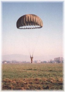 paracadutetondo paracadutisticaserta